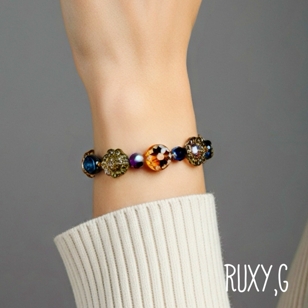 Multicolour beaded bracelet
